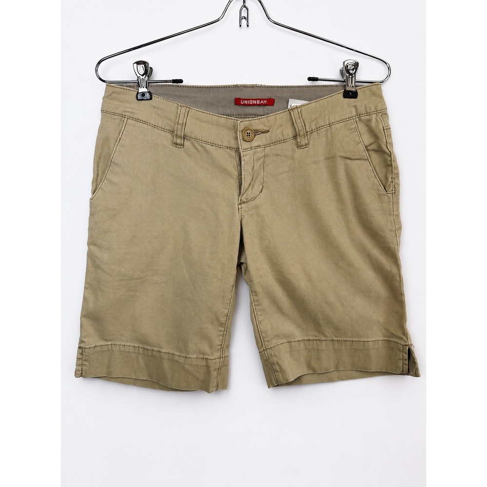 Unionbay Khaki Women's/Juniors Stretch Shorts Tan Bermuda Sz 3 Khaki Y2k 2000s.